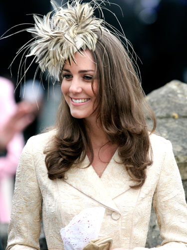 kate middleton roller skating disco kate middleton fashion. In May 2006, Kate Middleton wore a feather Fascinator to the wedding of Harry Lopes and Laura Parker Bowles.
